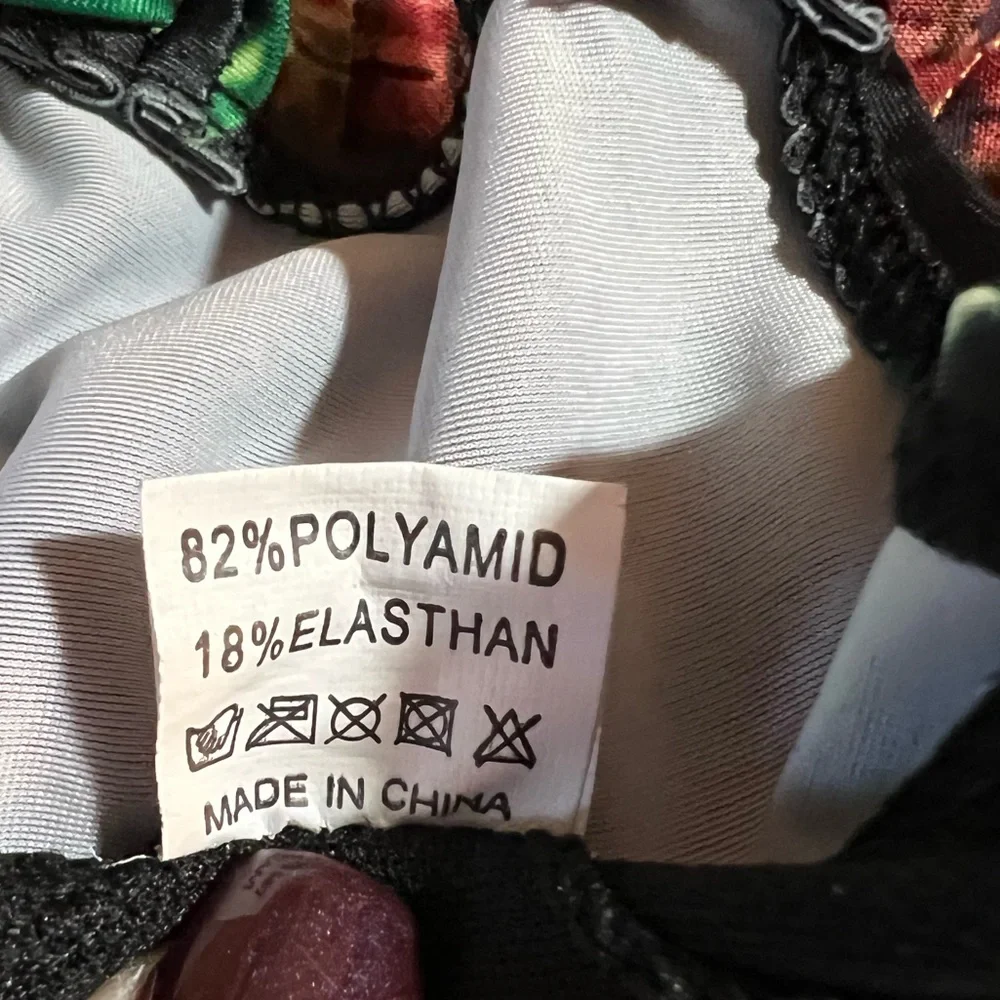 NWOT BLACK LACE-UP ADJUSTABLE LOW BACK ONE PIECE WITH TROPICAL LEAF PRINT - Picture 11 of 11